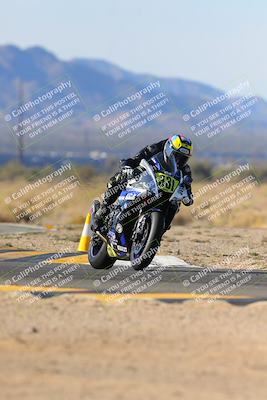 media/Dec-17-2023-CVMA (Sun) [[bf0c04832d]]/Race 2 Amateur Supersport Open/